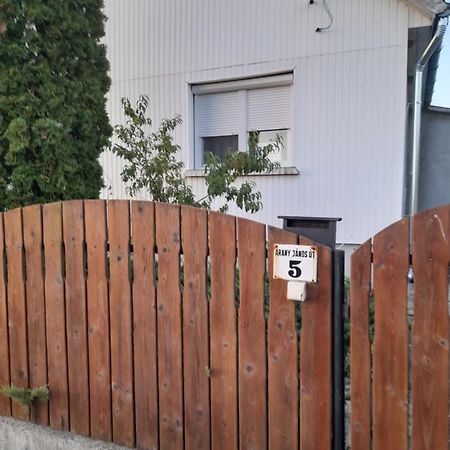 Edit Vendeghaz Szabolcsveresmart Exterior foto